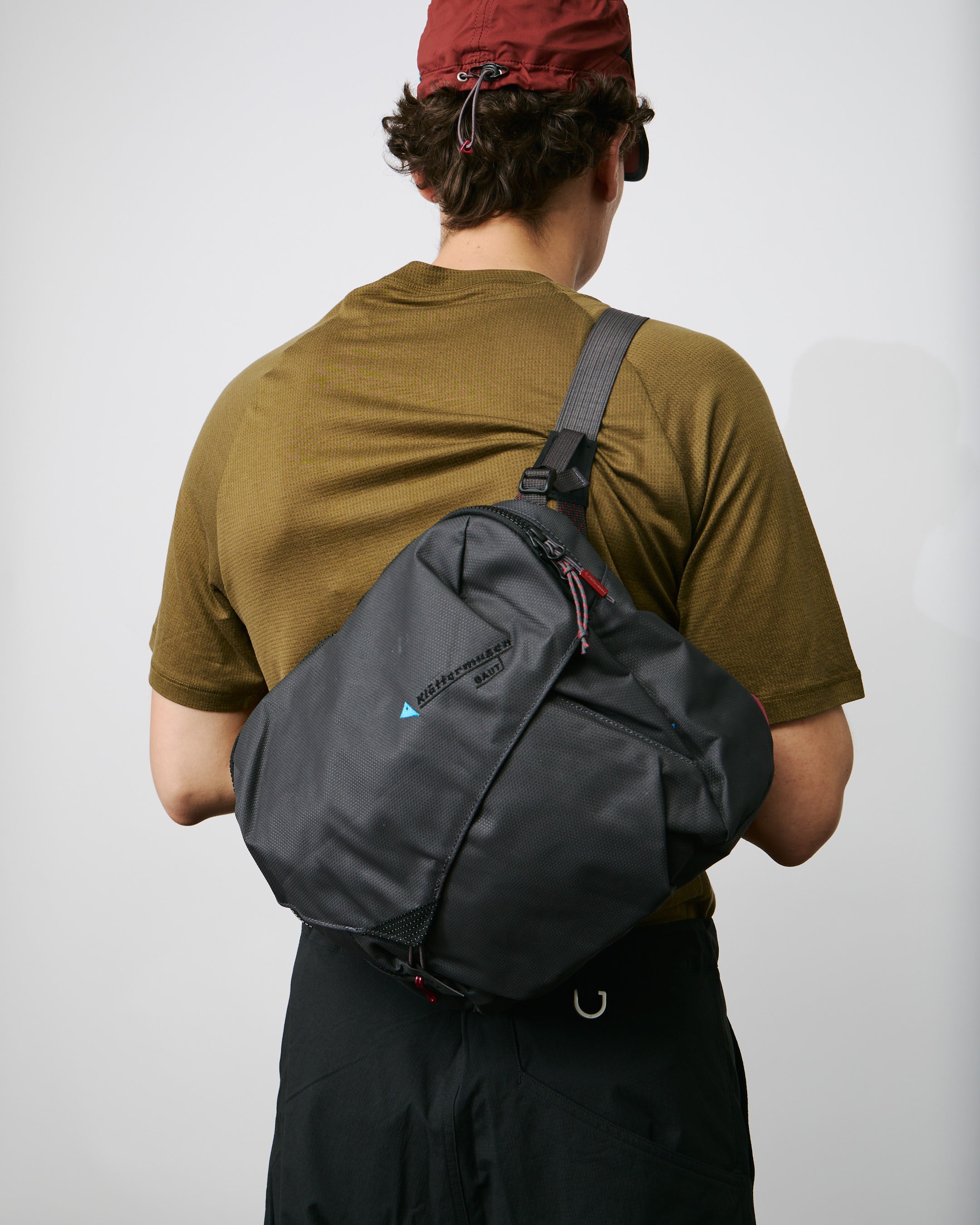 Klättermusen - Gaut Messenger Bag - Raven – grocery