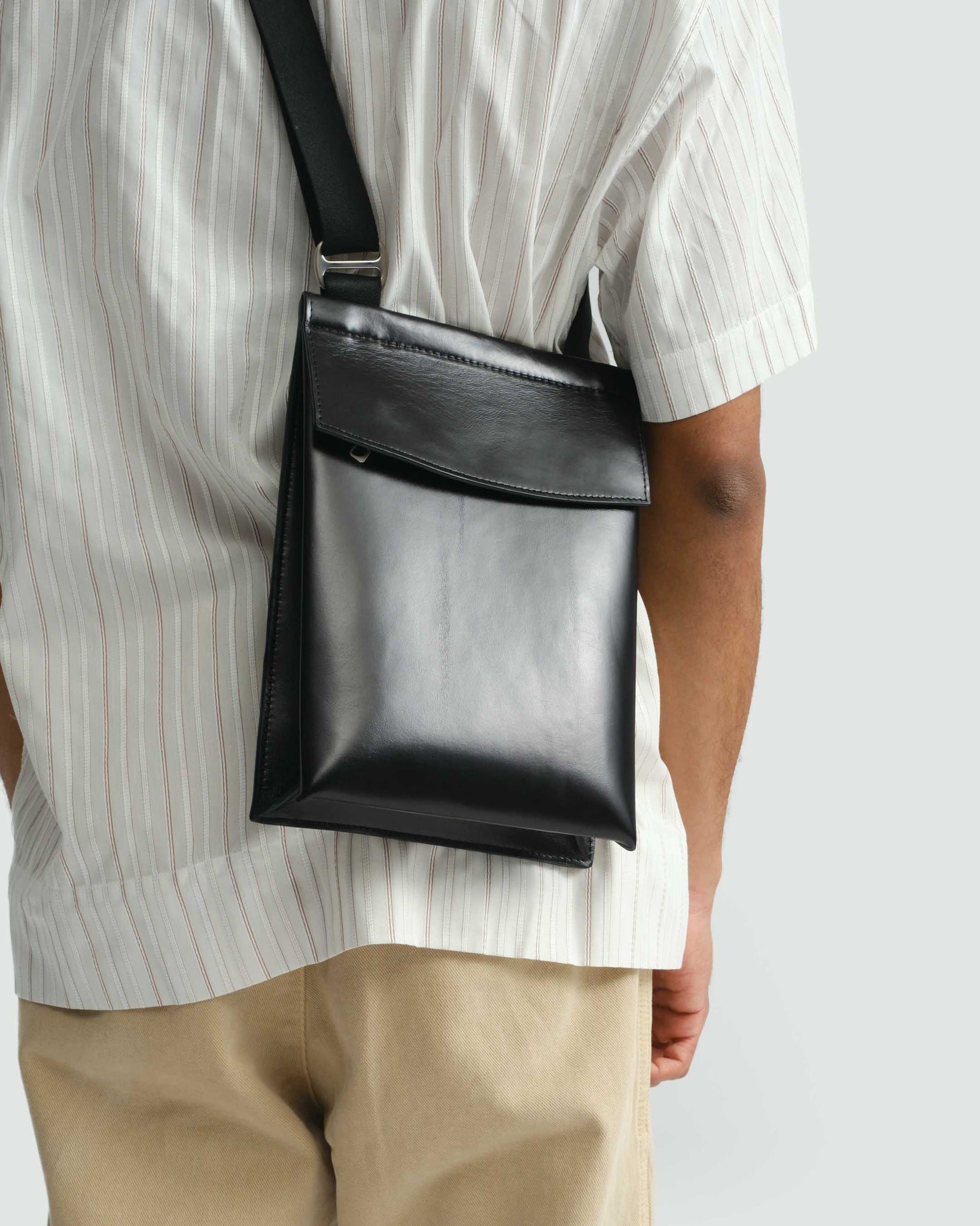 Pocket Bag - Aamon Black Leather