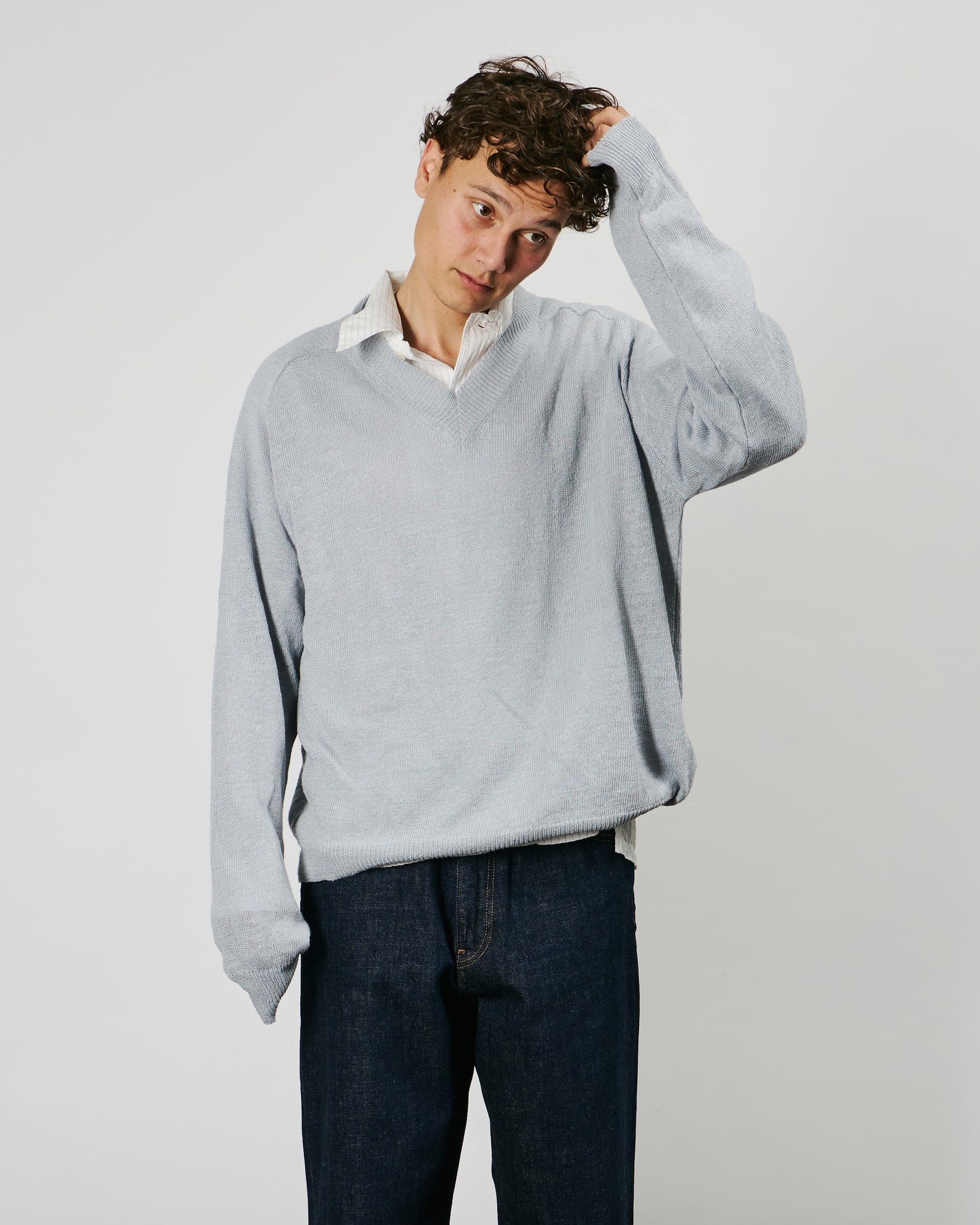 Rue V-neck - Powder Blue Cyclone Linen