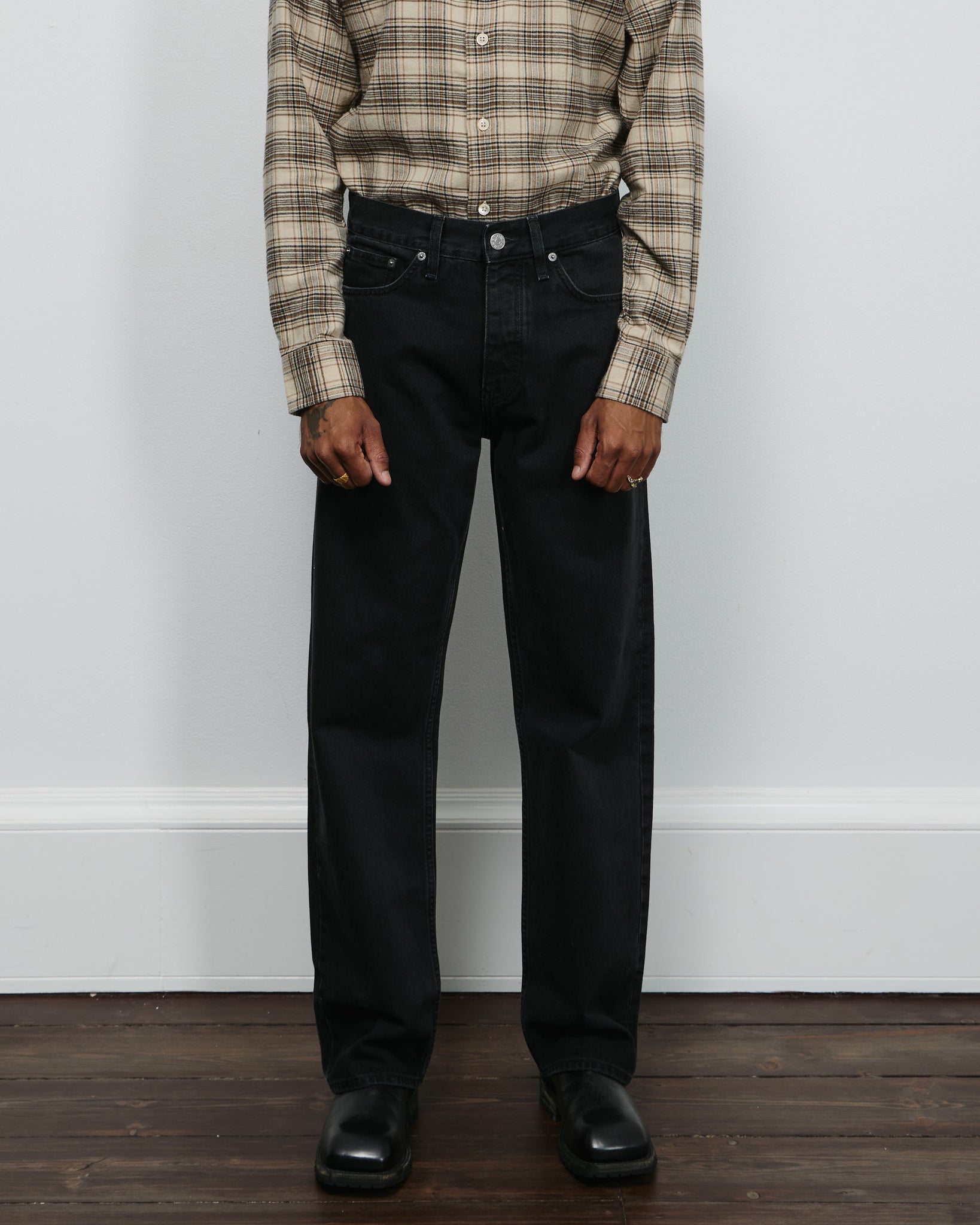 Loose - Black Washed