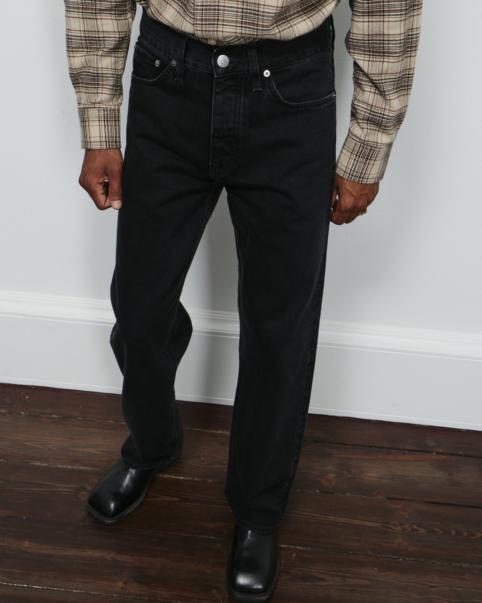 Loose - Black Washed