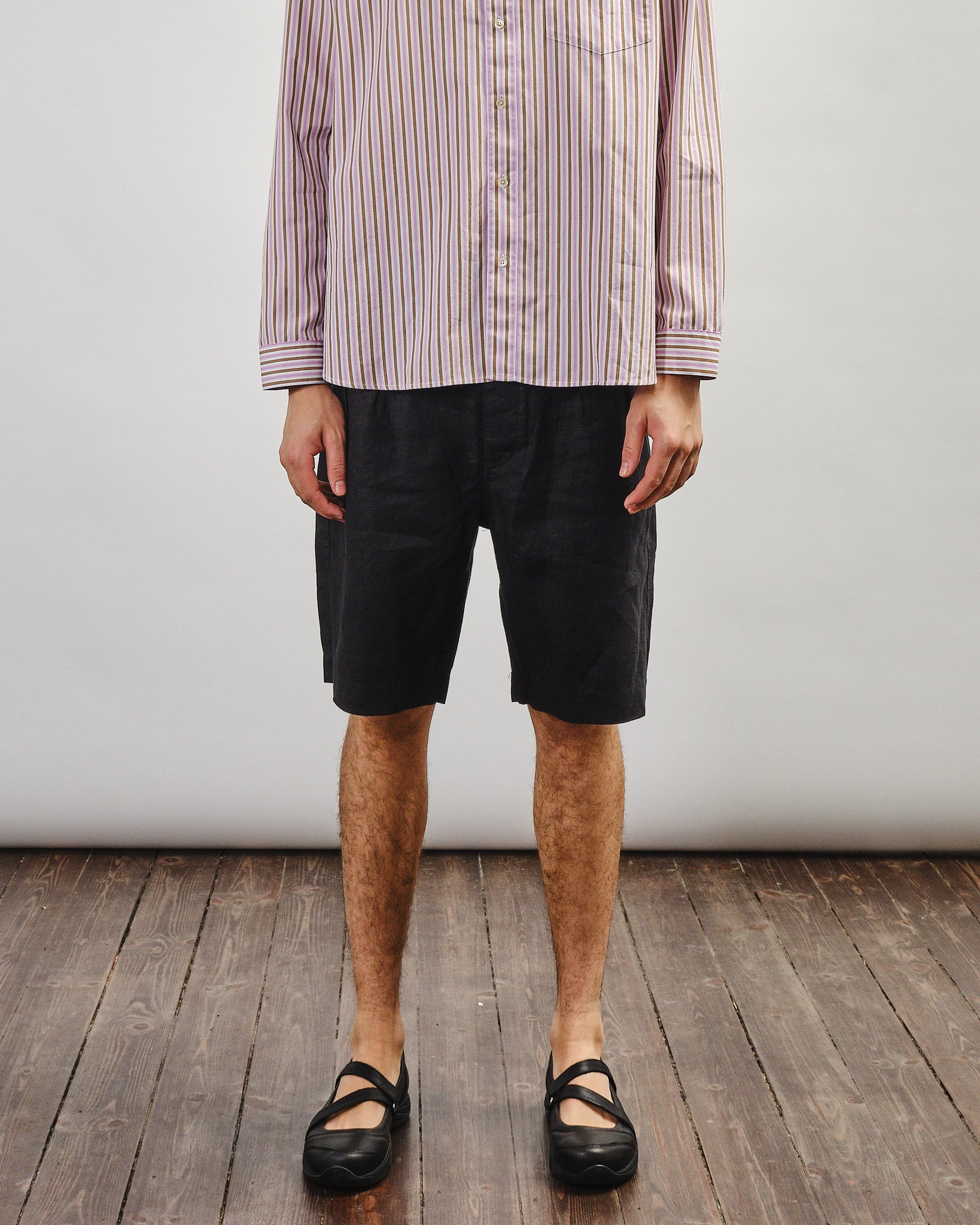 Pleated Linen Shorts - Black