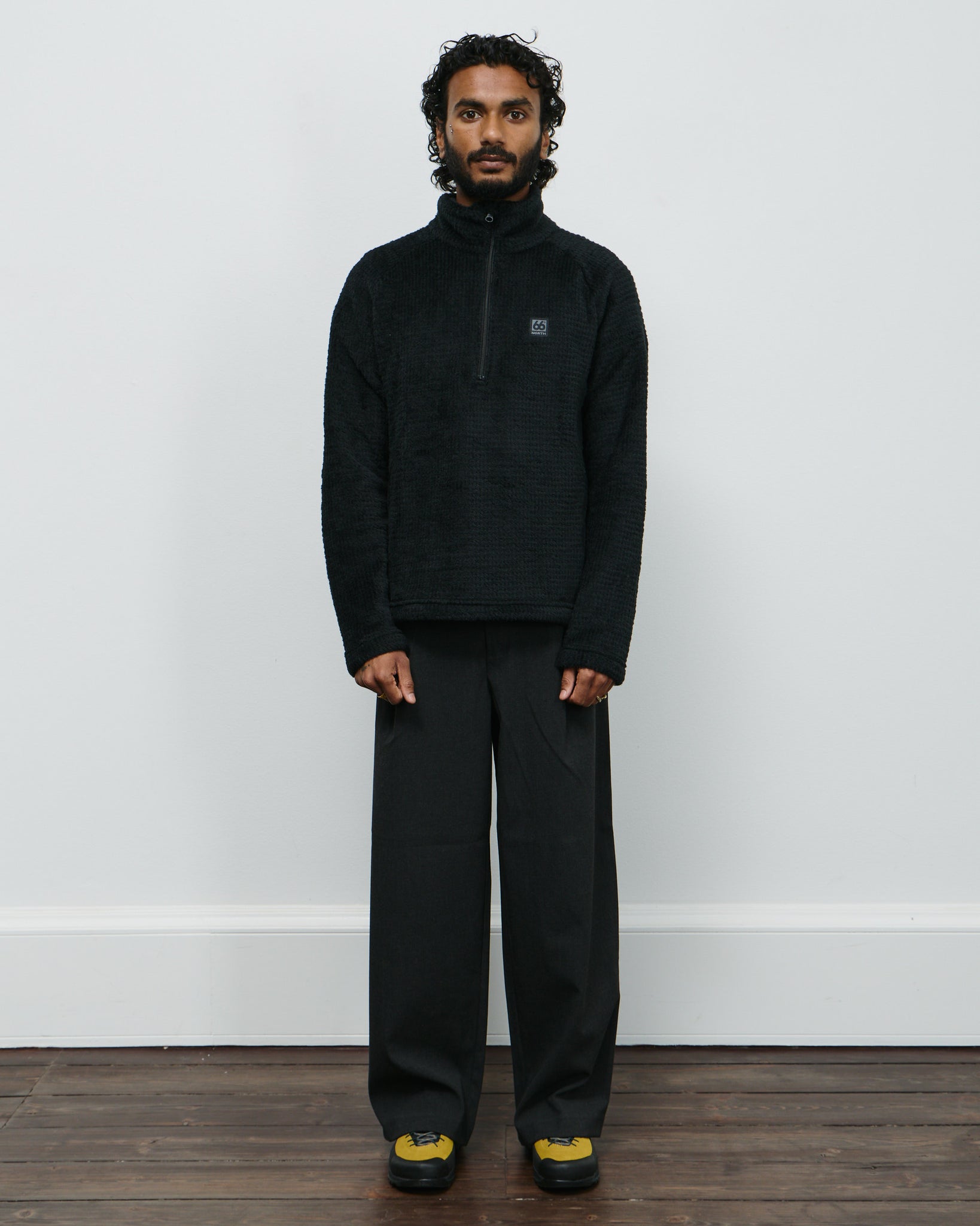 Hrannar Alpha Zipneck - Black