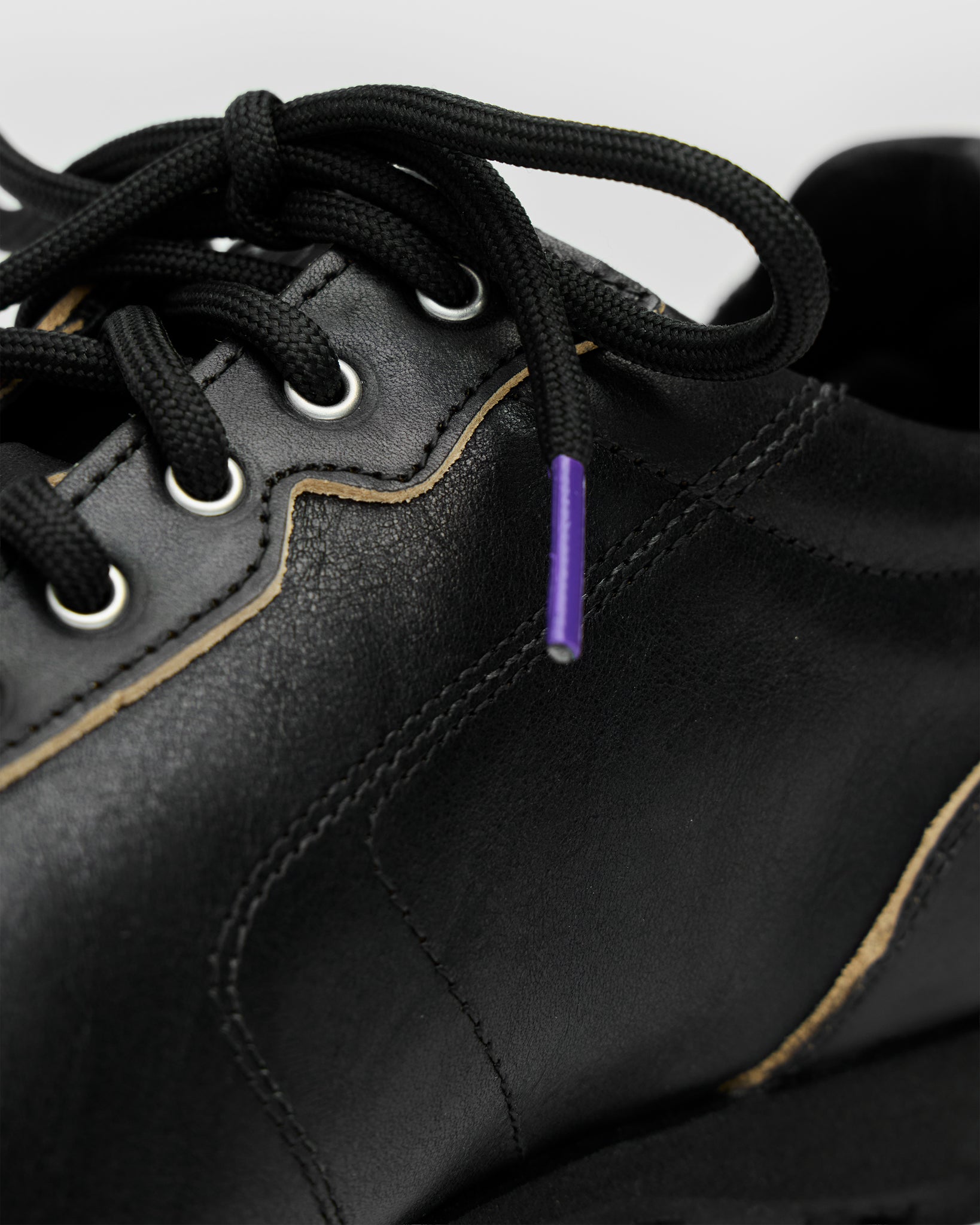 Movida '92 - Grocery x Otto Resource  - Black Leather