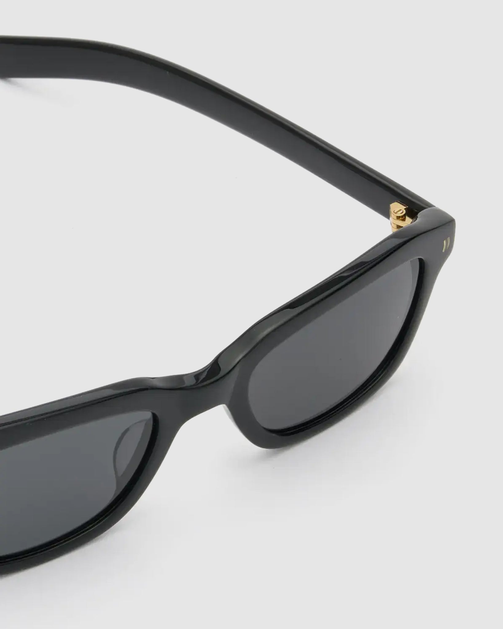 Clint - Solid Black/Solid Black Lens