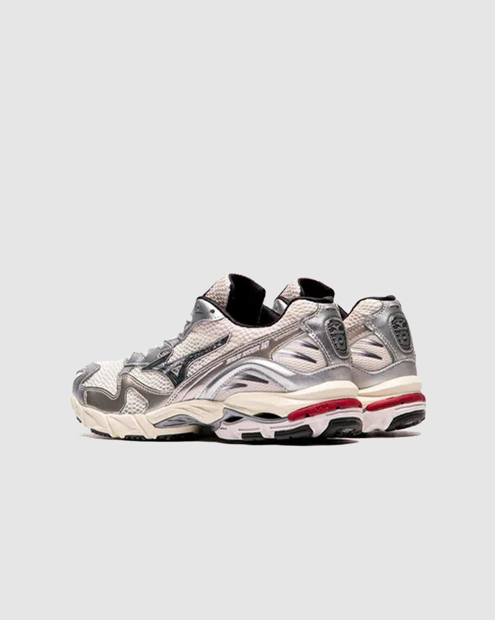 Wave Rider 10 - Snow White/Black Sand/Ryth Red