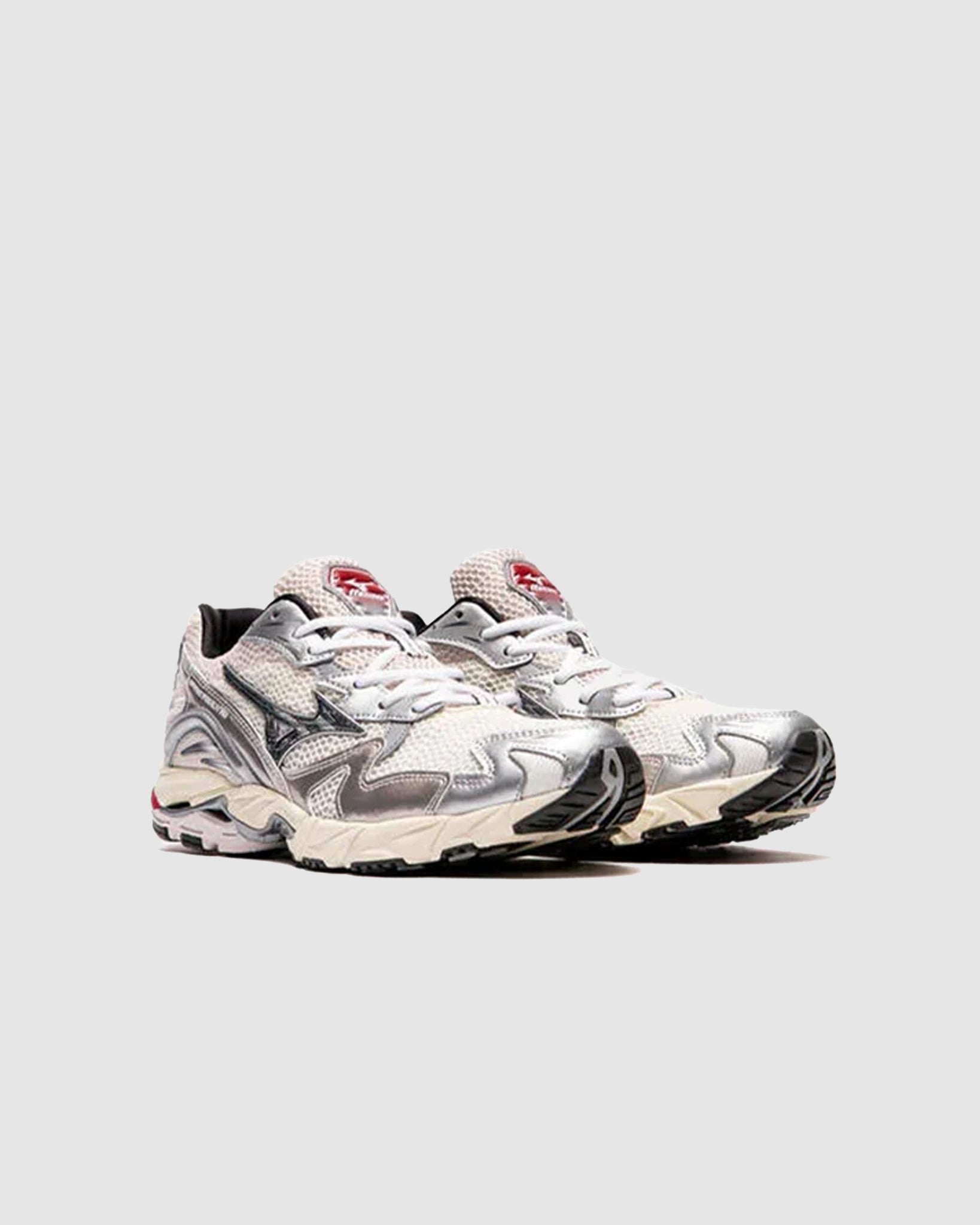 Wave Rider 10 - Snow White/Black Sand/Ryth Red