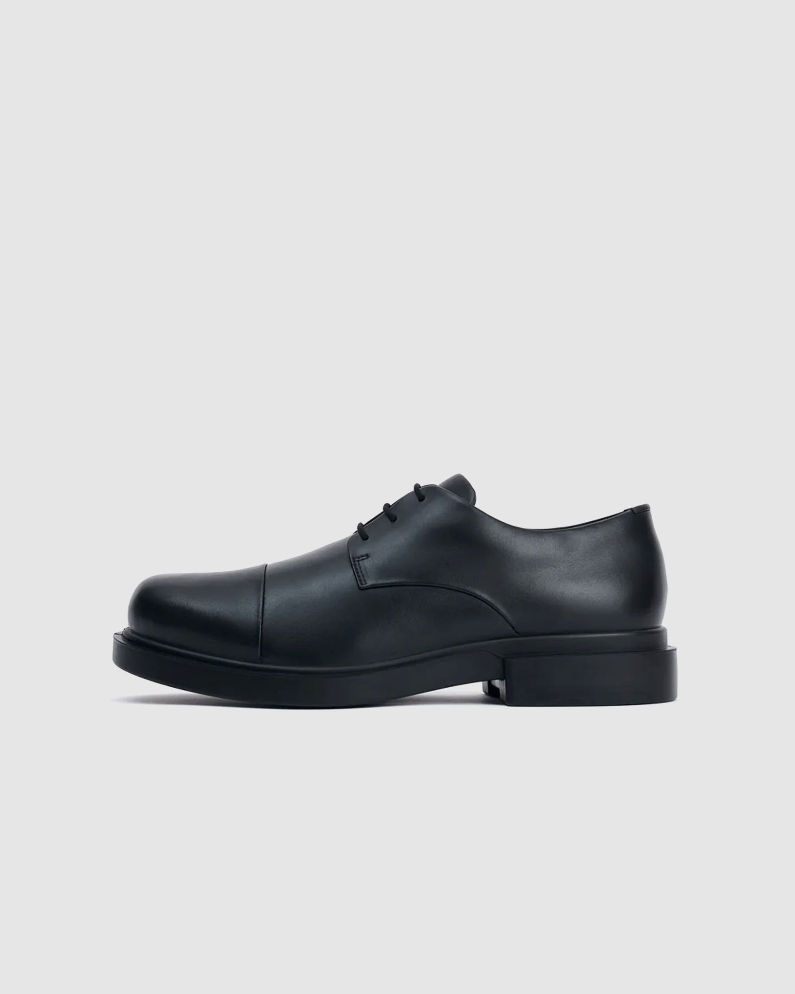 Derby - Black