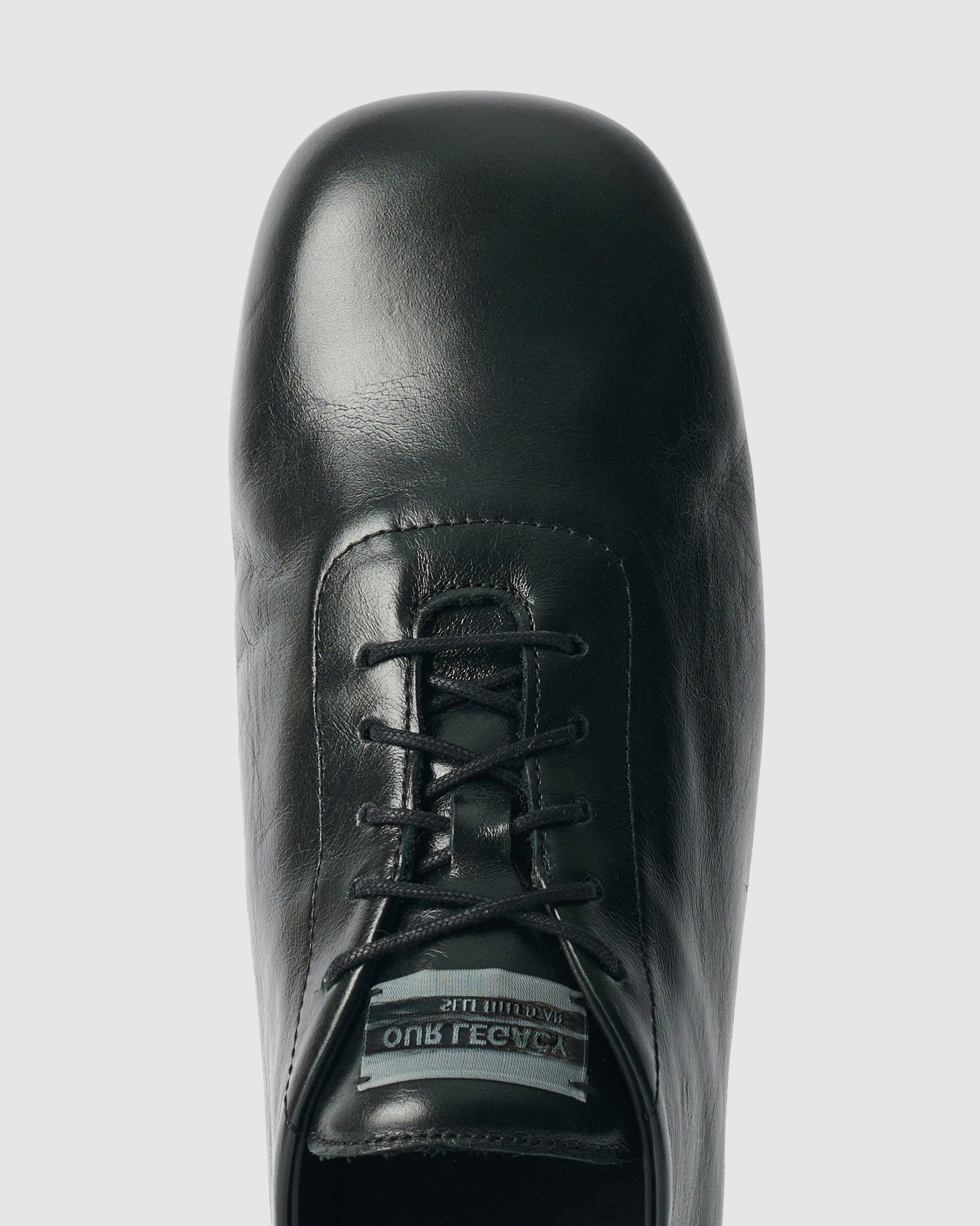 Sneak In - Sombre Satin Bovine