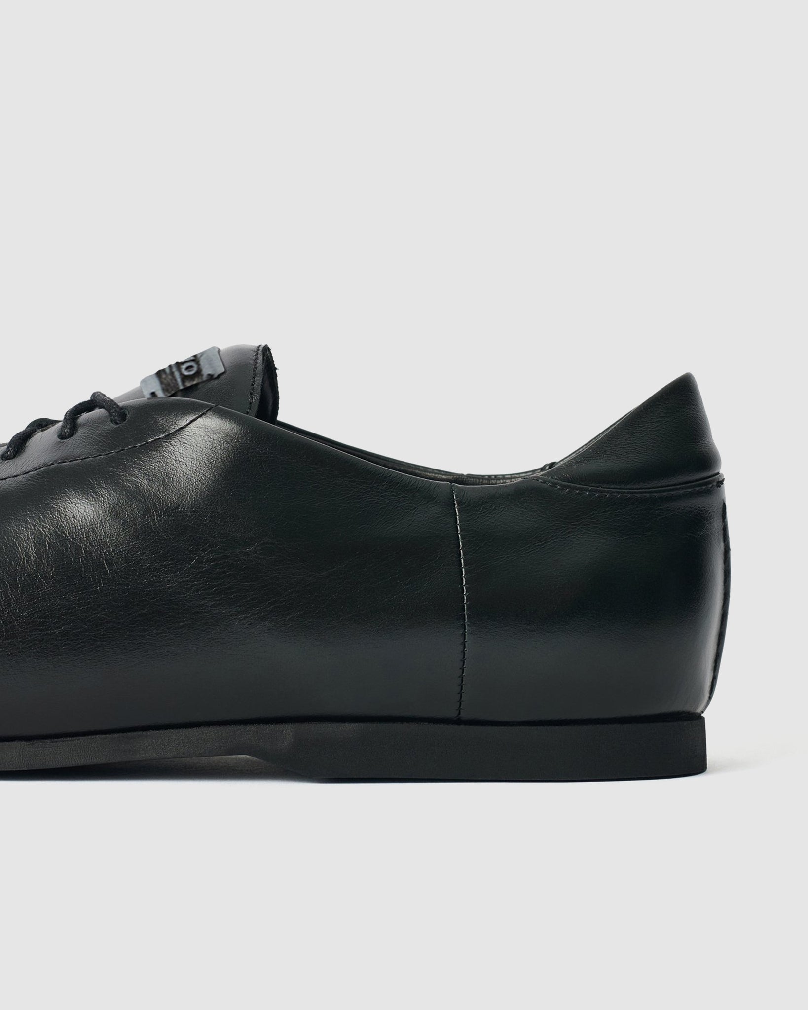 Sneak In - Sombre Satin Bovine