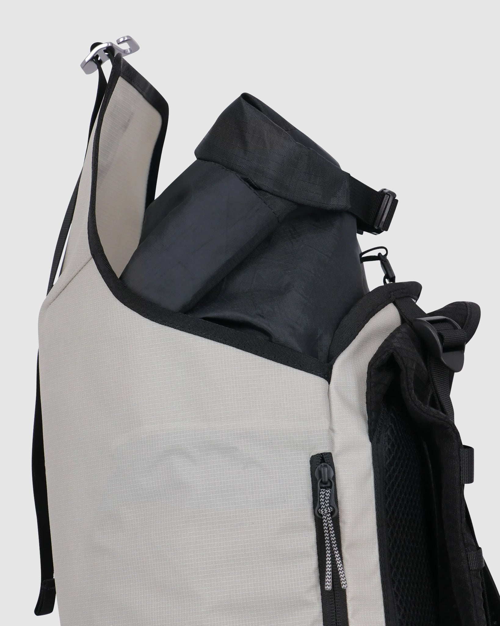 Testudo Technical Shell Backpack - Beige Black